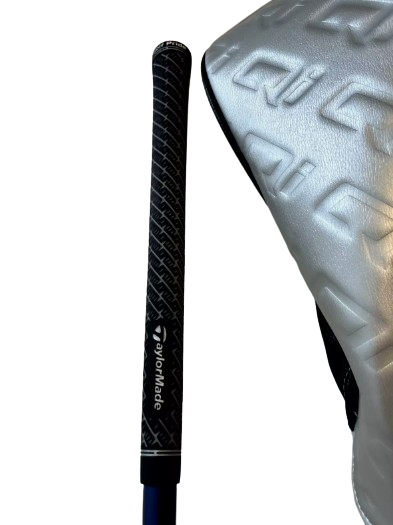 Taylormade Qi35 10.5 degree Driver Stiff Shaft - Image 4