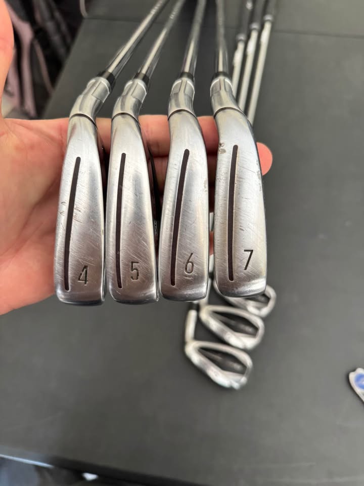 Pre-owned Taylormade QI Golf irons 4-PW Stiff Shafts - Image 3