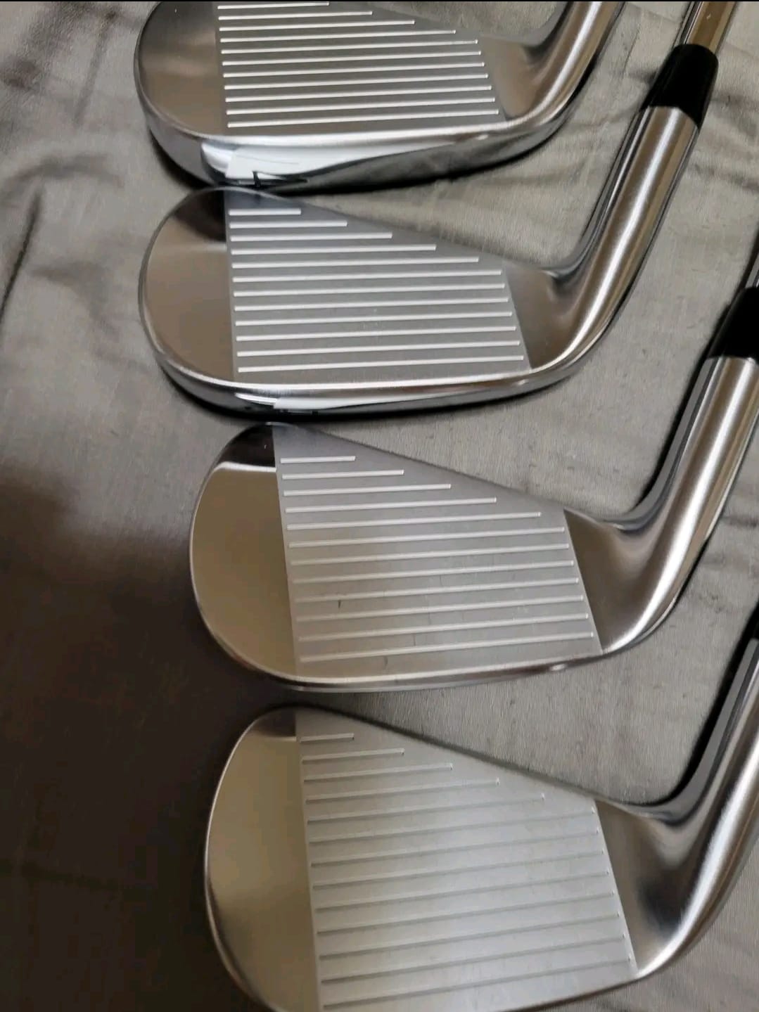 Pre-owned Titleist T200 Iron Set 4-PW KBS tour stiff shaft - Image 3